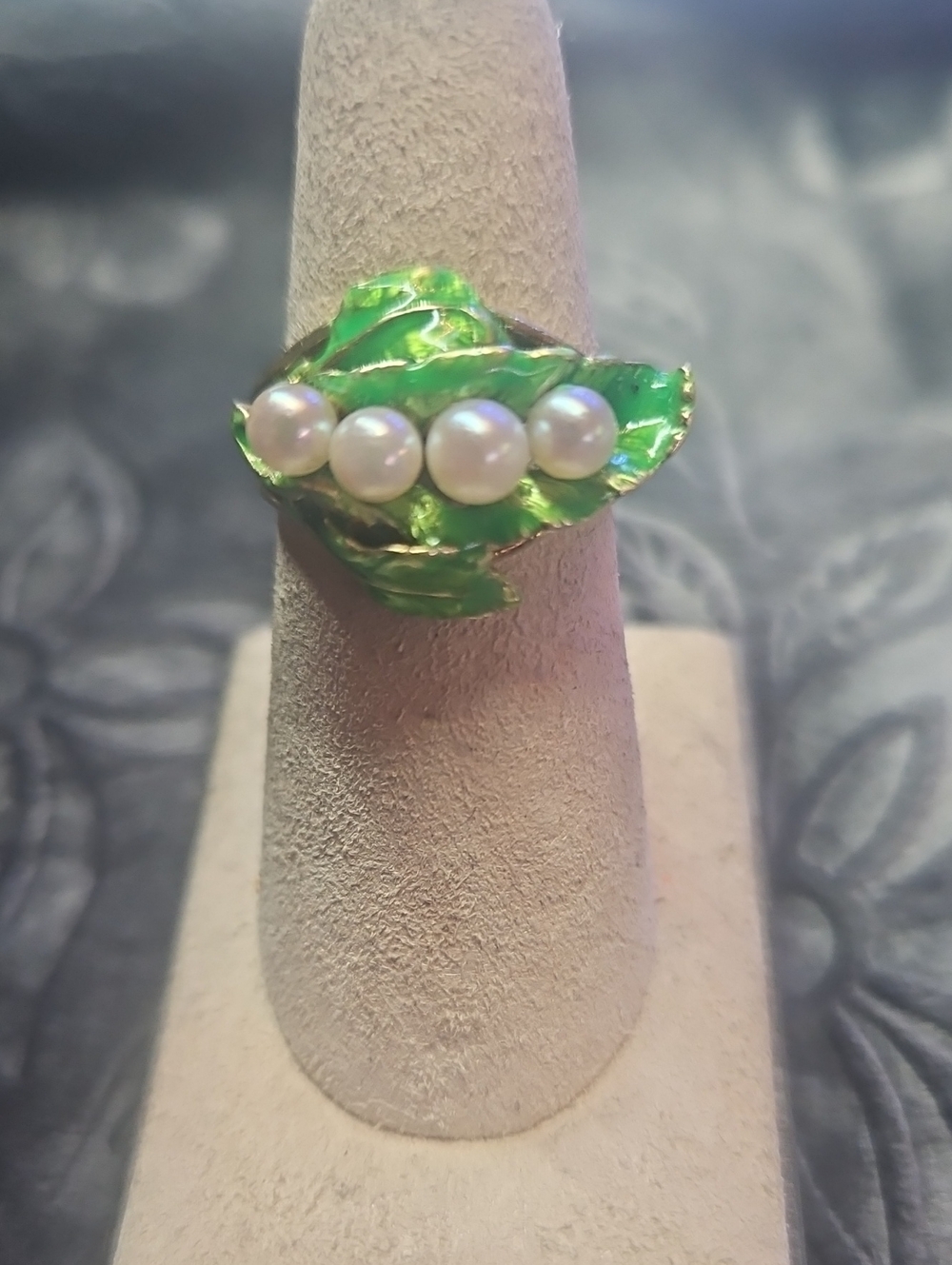 Green Leaf Pearl Cluster Ring